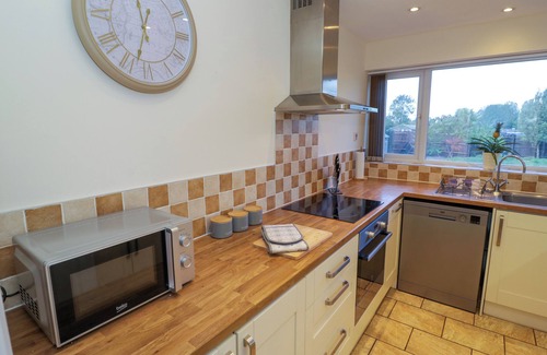 Southam Cottage | Fenny Marina Cottage