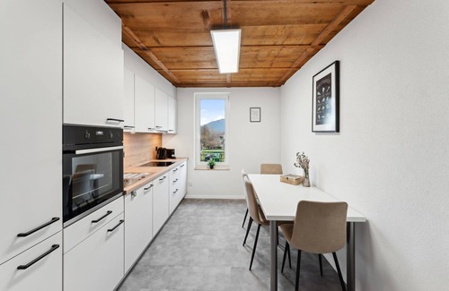 Grabs Apartment | FENUS SGT10 Panoramaview Parking Kitchen