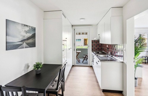 Haag Apartment | FENUS two bedrooms | Parking | Kitchen SGT03