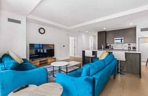 West Fens Apartment | Fenway Cultural District, 2 bed 2 bath