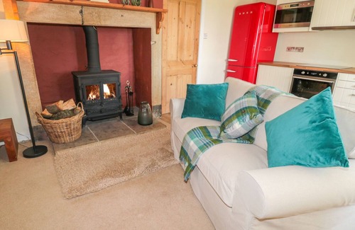 Hallington Cottage | FENWICK RETREAT AT FENWICK LODGE, with open fire in Ponteland