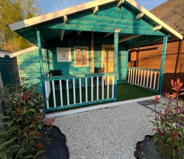 Buzsak Ski Chalet | Fenyőházak