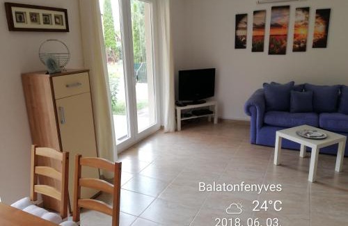 Balatonfenyves House | Fenyves Ferienhaus 1 *