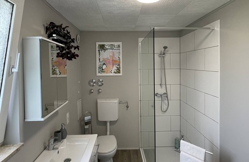 Mernes Apartment | Ferienwohnung Katzenberg