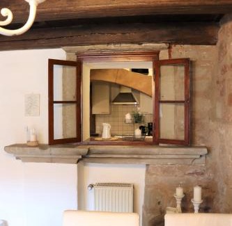 Saarlouis House | Fereinwohnnung, Ferienhaus, Bauernhaus - 2 kostelnlose Parkplätze - Wifi - schöner Innenhof - 5min bis Saarlouis Innenstadt