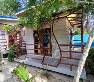 Port Barton Hotel | Ferellee Beach Front Inn