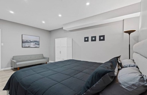 Fergus House | *Fergus Deluxe Basement* - *BBQ & Pool Table Fun*