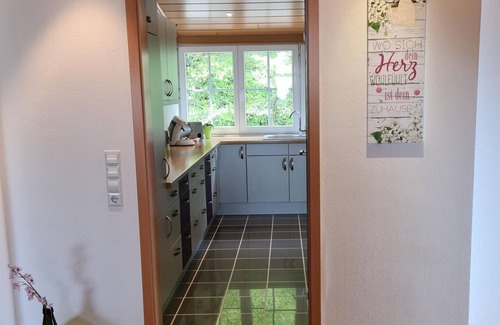 Neustadt-Gimmeldingen Apartment | Ferienwohnung Pfalzblick - Appartement/fewo, Dusche, WC, Terrasse