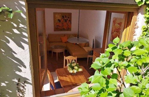 Neustadt-Hambach Apartment | Ferienwohnung Pinie, Deutschland