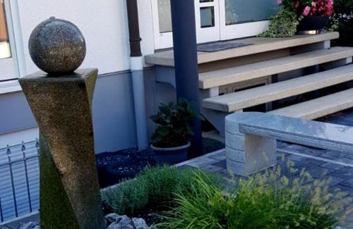 Wachenheim an der Weinstrasse Apartment | Ferienwohnung Weiß Wachtenburg