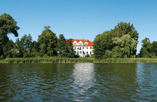 Behren-Luebchin House | Ferien am Schloss Duckwitz