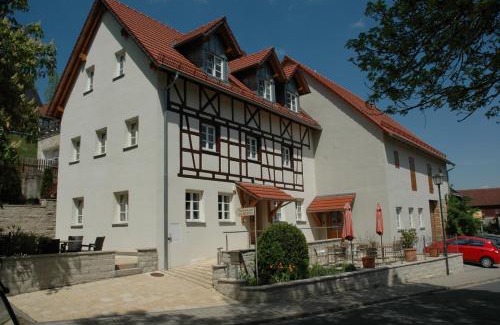 Tiefenpoelz Apartment | Ferienhaus am Brunnen