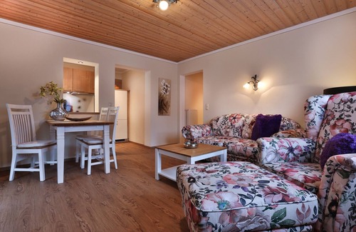 Ramsau bei Berchtesgaden Apartment | Ferienwohnung Nr. 2, mit Balkon und Bergblick, 45 qm
