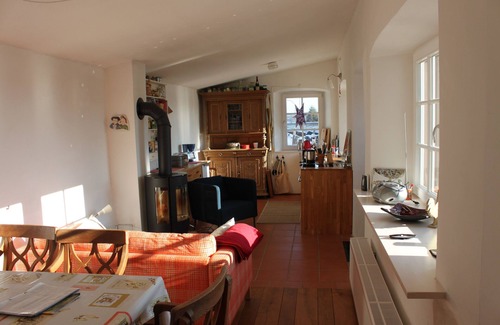 Auel House | Ferien in der Vulkaneifel, kleines ehemaliges Bauernhaus mit Sonnenterasse