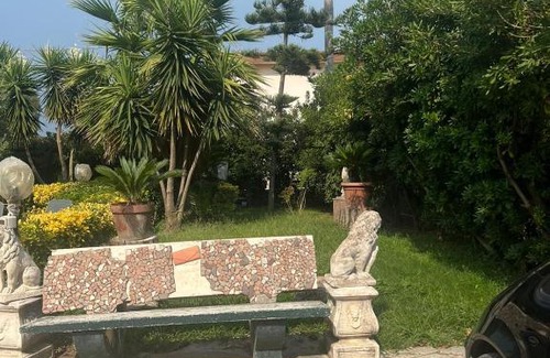 Castel Volturno Villa | Ferien Villa Zitronen, Oliven, Sonne und Meer vor dem Haus