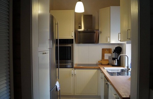 Reidenhausen Apartment | Ferienchalet Rehblick - Ferienhaus, Dusche und Bad, WC, 1 Schlafraum