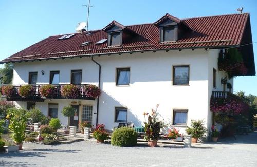 Bad Griesbach im Rottal Apartment | Feriendomizil im Bäderdreieck (35 m2) mit Blick ins Grüne