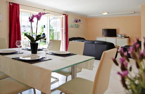 Verchen House | Ferienhäuser am Kummerower See, Verchen