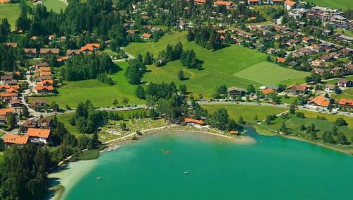 Schwarzenbach House | Ferienhäuser im Feriendorf Weissensee im Allgäu E