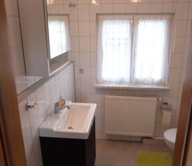 Manebach Apartment | Ferienhütte Ilmtalblick