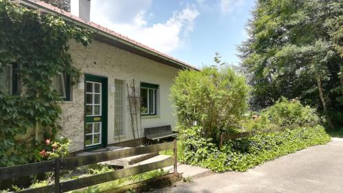 Ampflwang im Hausruckwald House | Ferienhaus am Waldrand