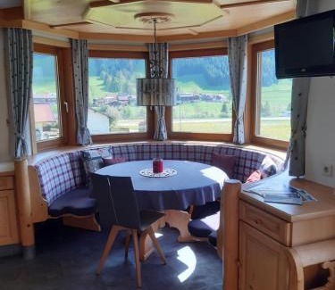 Schattwald Ski Chalet | Ferienhaus Alpsteig