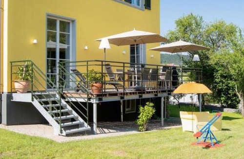 Hausen am Tann House | Ferienhaus alte Kinderschule