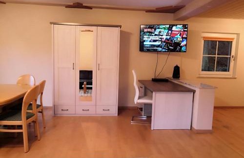 Deuerling Apartment | Ferienhaus am Bach - Deuerling