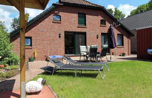 Leer House | Ferienhaus am Ostfrieslandwanderweg, 15177