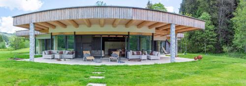 Annaberg Villa | Ferienhaus am See mit Sauna und Whirlpool