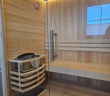 Rheinsberg House | Ferienhaus am See mit Sauna
