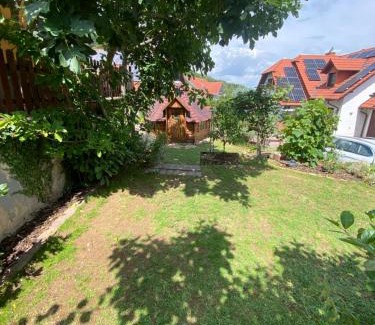 Bobenheim am Berg House | Ferienhaus am Waldrand Village Holiday home
