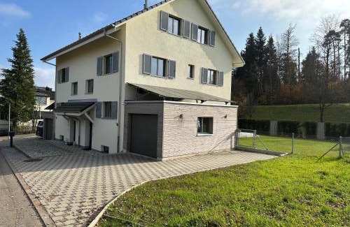 Tann House | Ferienhaus an der Schwarz ZH