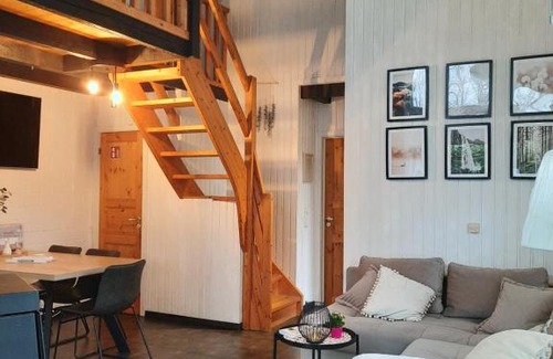 Bremke House | Ferienhaus "Auszeit mit Herz" im Ferienpark Extertal - Kamin, Fass-Sauna, Massagesessel