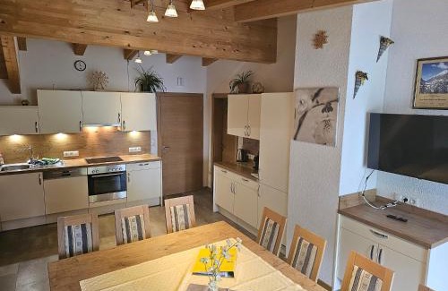 Kappl Apartment | Ferienhaus Bergblick Kappl, nur 17 Minuten vom Skigebiet Ischgl entfernt