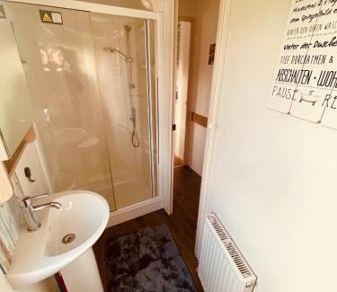 Altenpleen Apartment | Ferienhaus Bordeaux Neuenpleen