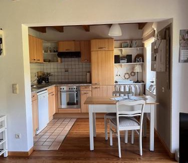 Amelith Apartment | Ferienhaus Buren-Hof