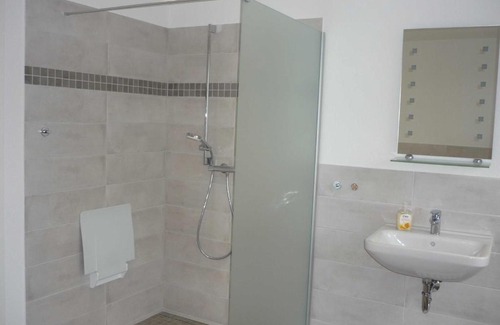 Janneby Apartment | Ferienhaus Carstensen - gemütlich und rollstuhlfreundlich eingerichtetes Ferienhaus mit Terrasse