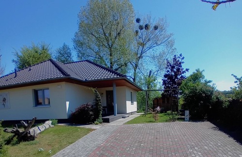 Hohenwutzen House | Ferienhaus mit Garten und Direktem Zugang zur Oder