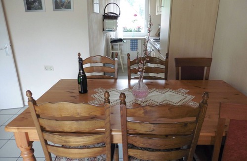Winkel House | Ferienhaus Dorfsicht is a beautiful, spacious house, fully furnished