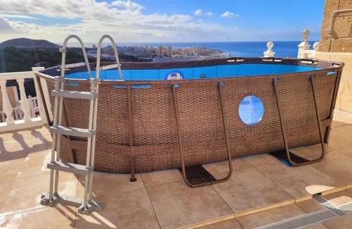 San Eugenio House | Ferienhaus El Musgo mit Meerblick und Pool