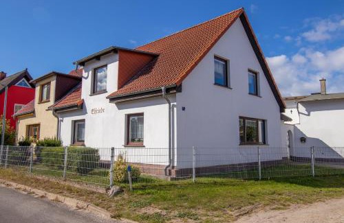 Spandowerhagen House | Ferienhaus Elfriede