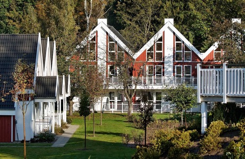 Bad Saarow House | Ferienhaus „Fünen XXL“ 218m² für 12+2 Pers. im Schlosspark Bad Saarow, Sauna, Whirlpool und Kamin