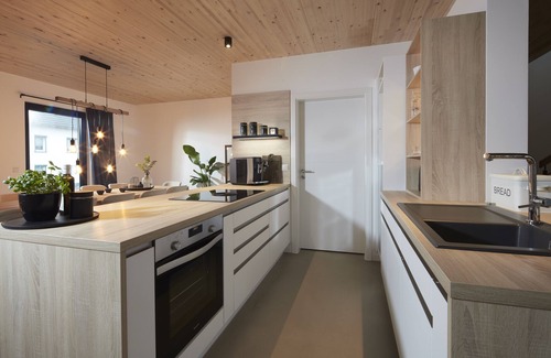 Mayen House | Ferienhaus für 1-12 Personen, mit 4 Schlafzimmern
