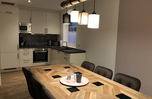 Geeste House | Ferienhaus für 12 P. mit Sauna & Ofen, Direkt am Wasser - 2 Haushälften
