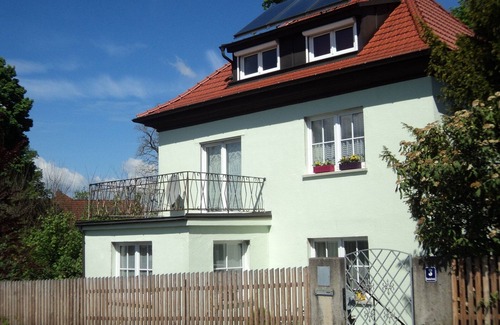 Ebern Apartment | Ferienhaus für bis zu 8 Personen mit Balkon, Terrasse und kleinem Garten