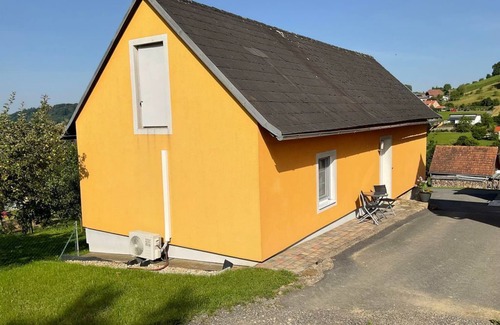 Bairisch Koelldorf House | Ferienhaus Familie Lebbing - Ferienhaus, Bad, WC, Terrasse