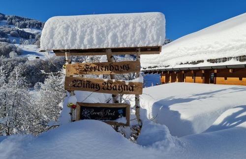 Klosters-Serneus House | Ferienhaus & Ferienwohnung Wiñay Wayna Gotschna Blick Klosters