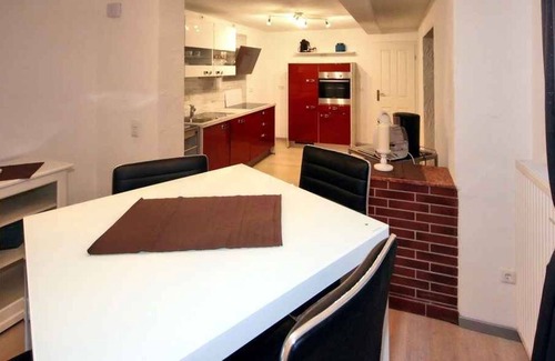 Gruendau House | Ferienhaus Gründaublick, 160qm mit Terrasse und 2 Schlafzimmer für max. 6 Personen