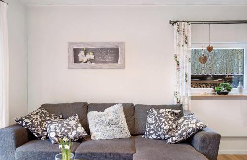Varel Apartment | Ferienhaus Im Grünen